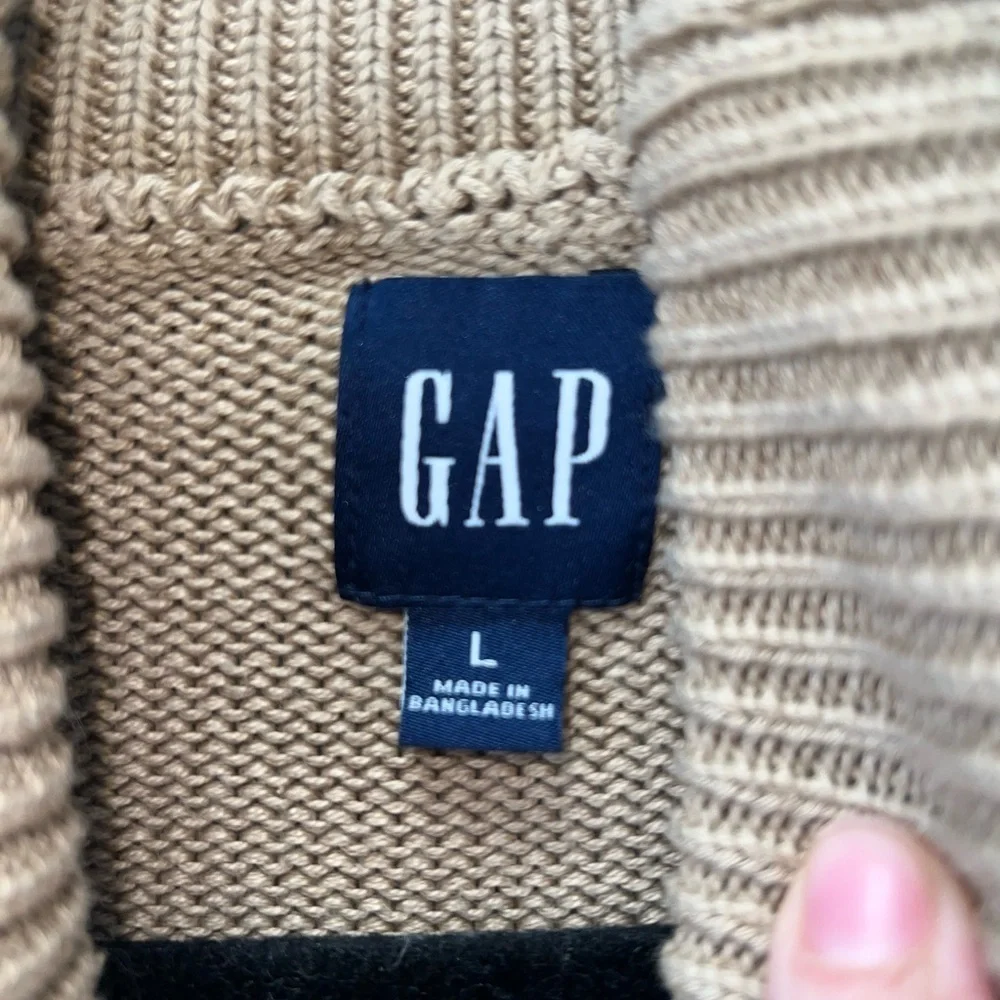 Women's Gap Sweater Large NWOT